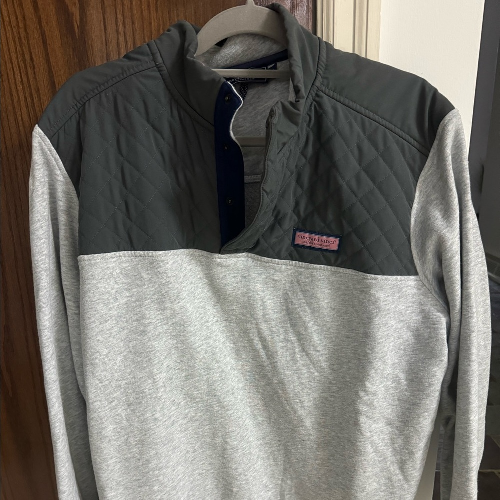 Men’s Vineyard Vines Shep shirt. Size Large. Like new!
